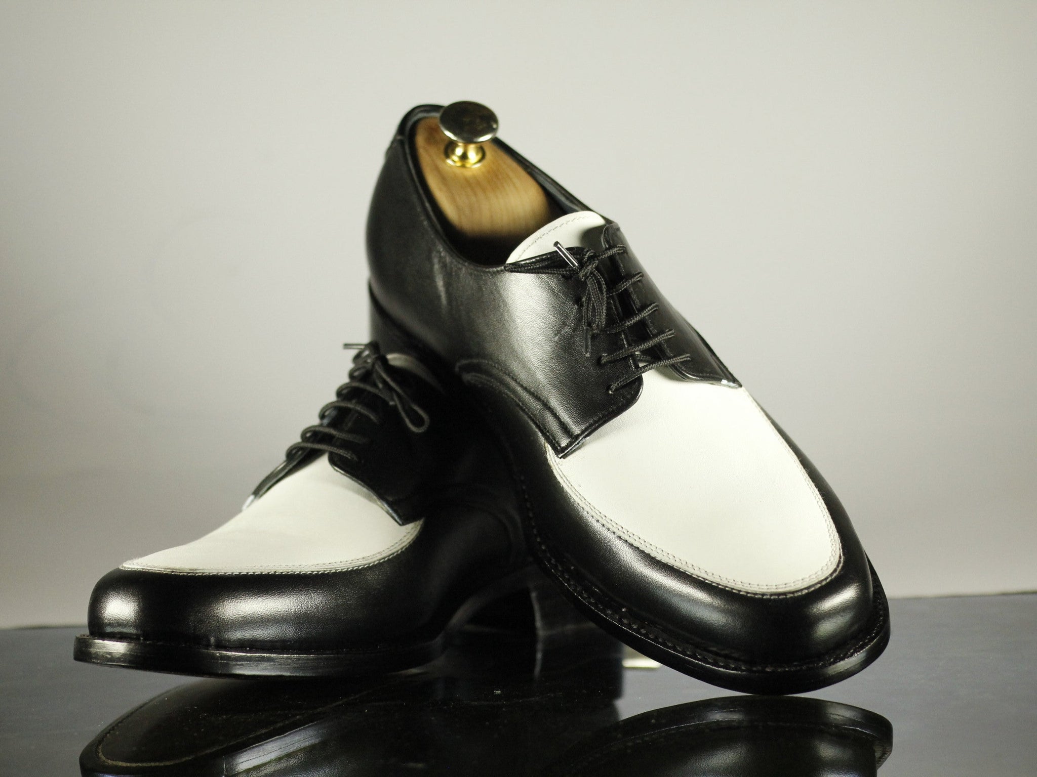 New Handmade Men's Black White Leather Round Toe Lace Up Shoes, Men Designer Dress Formal Luxury Shoes